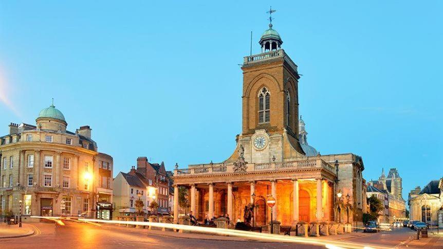 Northampton Central Oasis エクステリア 写真
